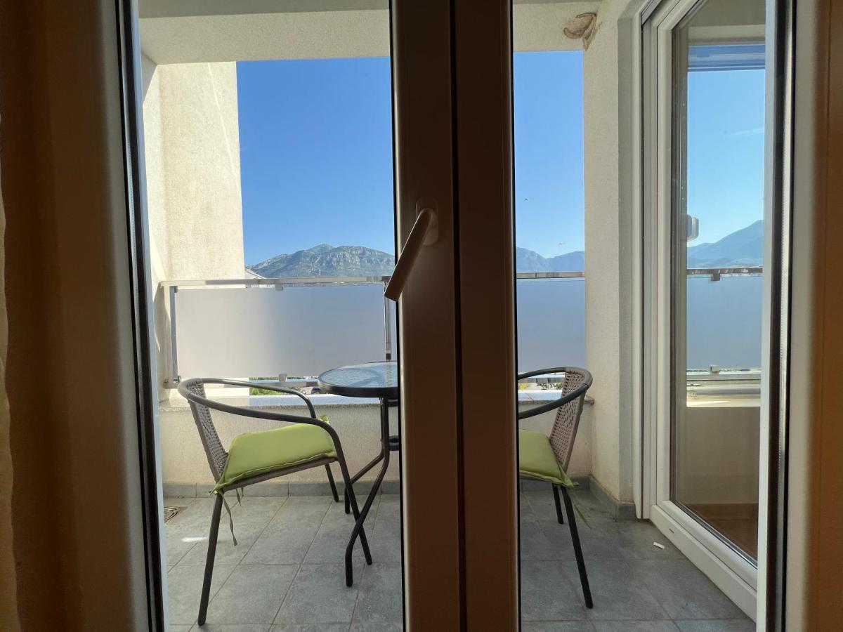 Apartment Seaview Bar Bagian luar foto